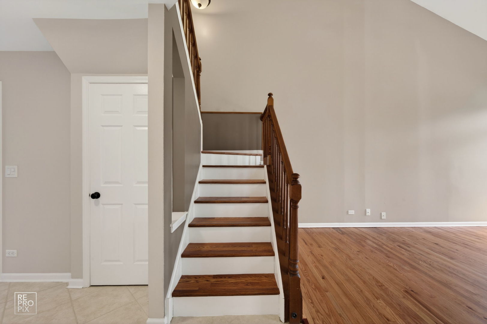 1008 Rockport Drive Carol Stream IL 60188