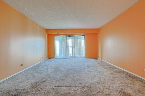 375 Plum Creek Drive Wheeling IL 60090