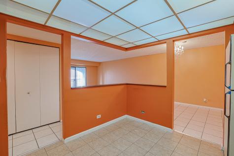 375 Plum Creek Drive Wheeling IL 60090