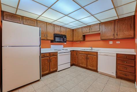 375 Plum Creek Drive Wheeling IL 60090