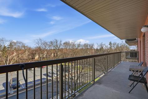 6443 Clarendon Hills Road Willowbrook IL 60527