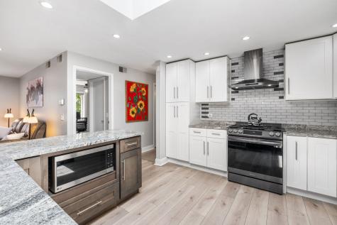 6050 West Eastwood Avenue Chicago IL 60630