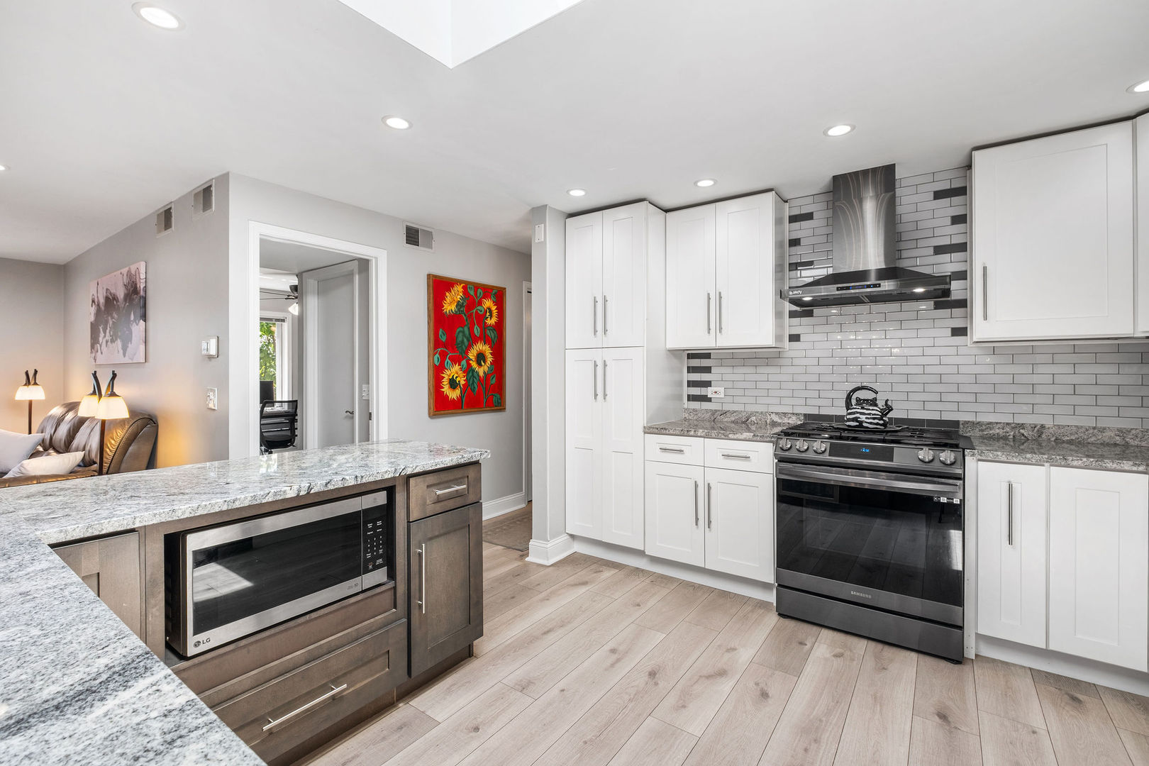 6050 West Eastwood Avenue Chicago IL 60630