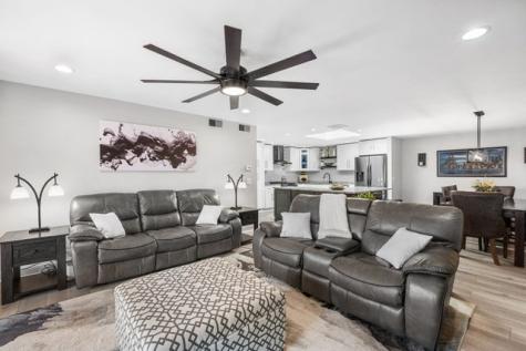 6050 West Eastwood Avenue Chicago IL 60630