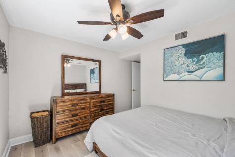 6050 West Eastwood Avenue Chicago IL 60630