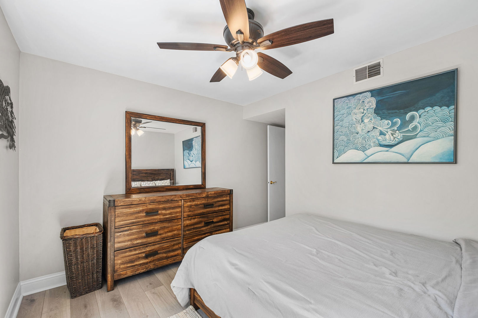 6050 West Eastwood Avenue Chicago IL 60630