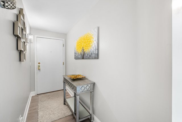 6050 West Eastwood Avenue Chicago IL 60630
