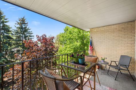6050 West Eastwood Avenue Chicago IL 60630
