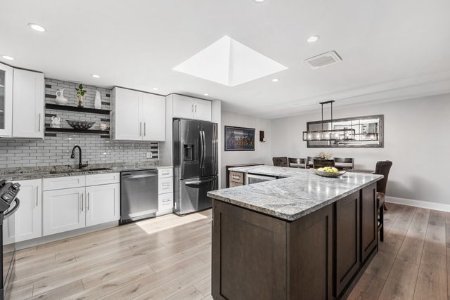 6050 West Eastwood Avenue Chicago IL 60630