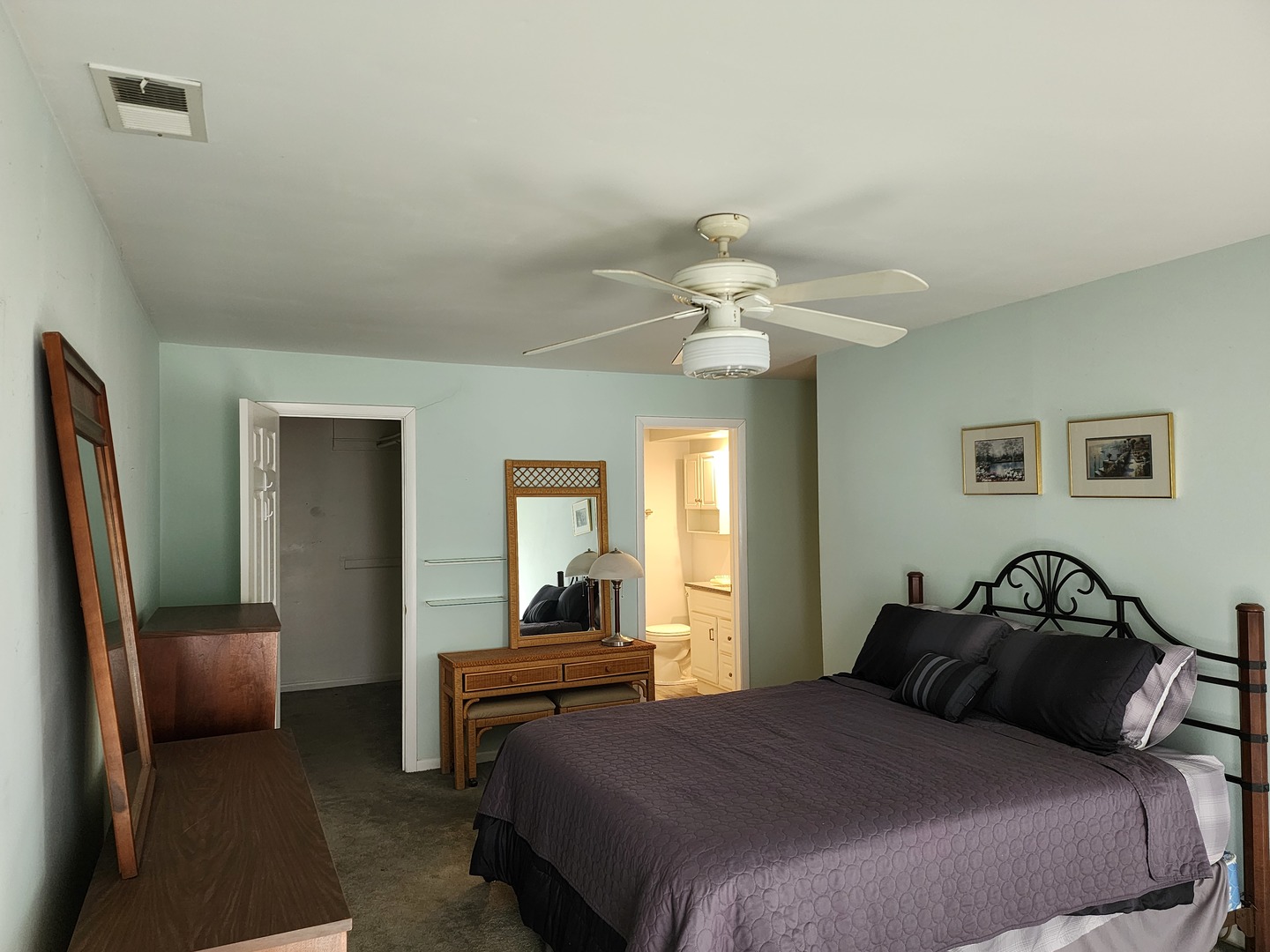 1S055 Spring Road Oakbrook Terrace IL 60181