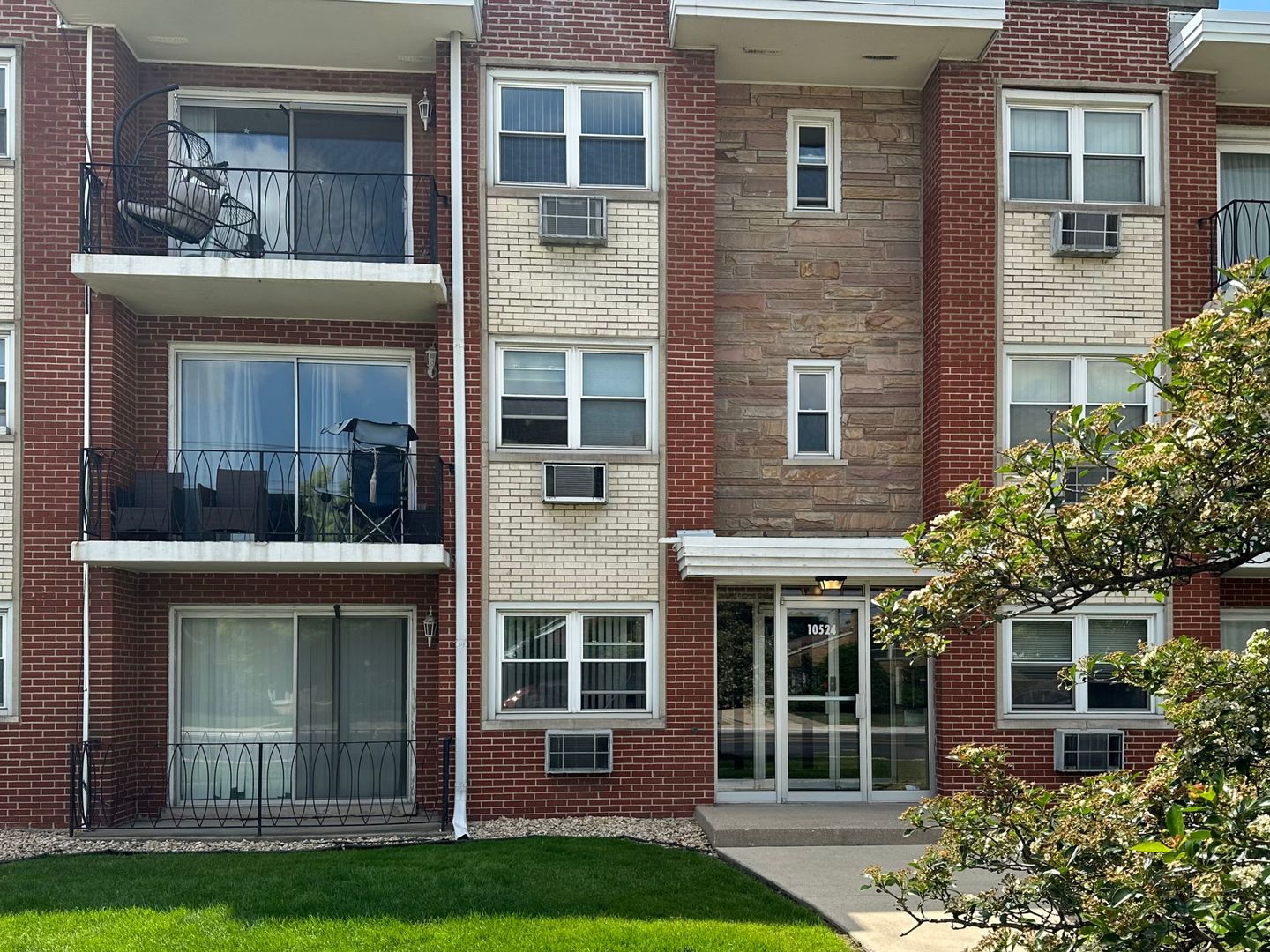 10524 South Pulaski Road Oak Lawn IL 60453