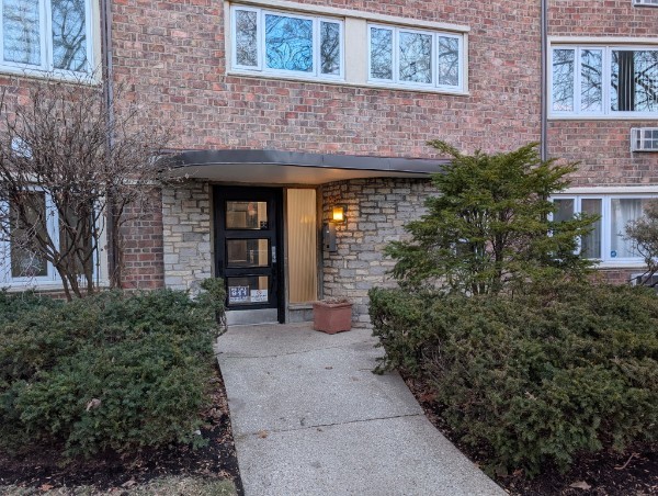 1960 West Hood Avenue Chicago IL 60660