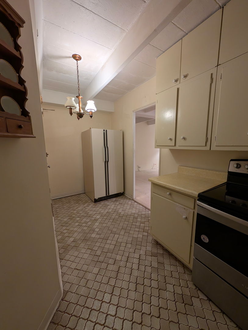 1960 West Hood Avenue Chicago IL 60660