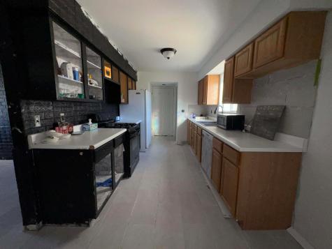 653 Silver Creek Road Woodstock IL 60098