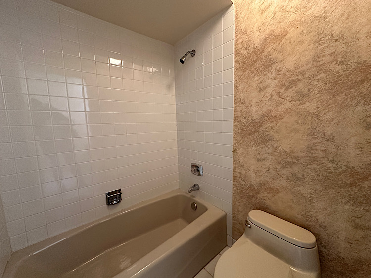 19W244 Governors Trail Oak Brook IL 60523
