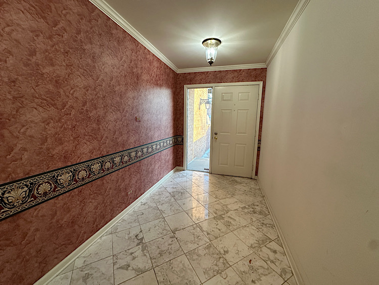 19W244 Governors Trail Oak Brook IL 60523