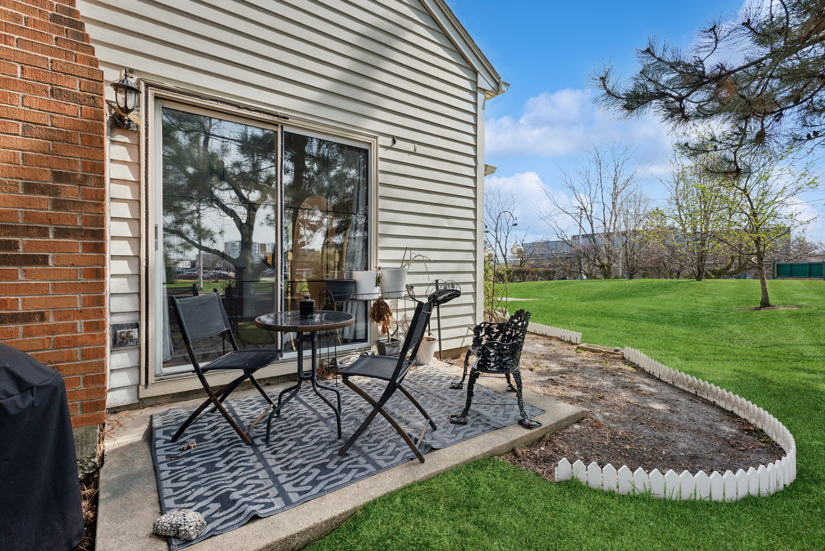 2555 College Hill Circle Schaumburg IL 60173