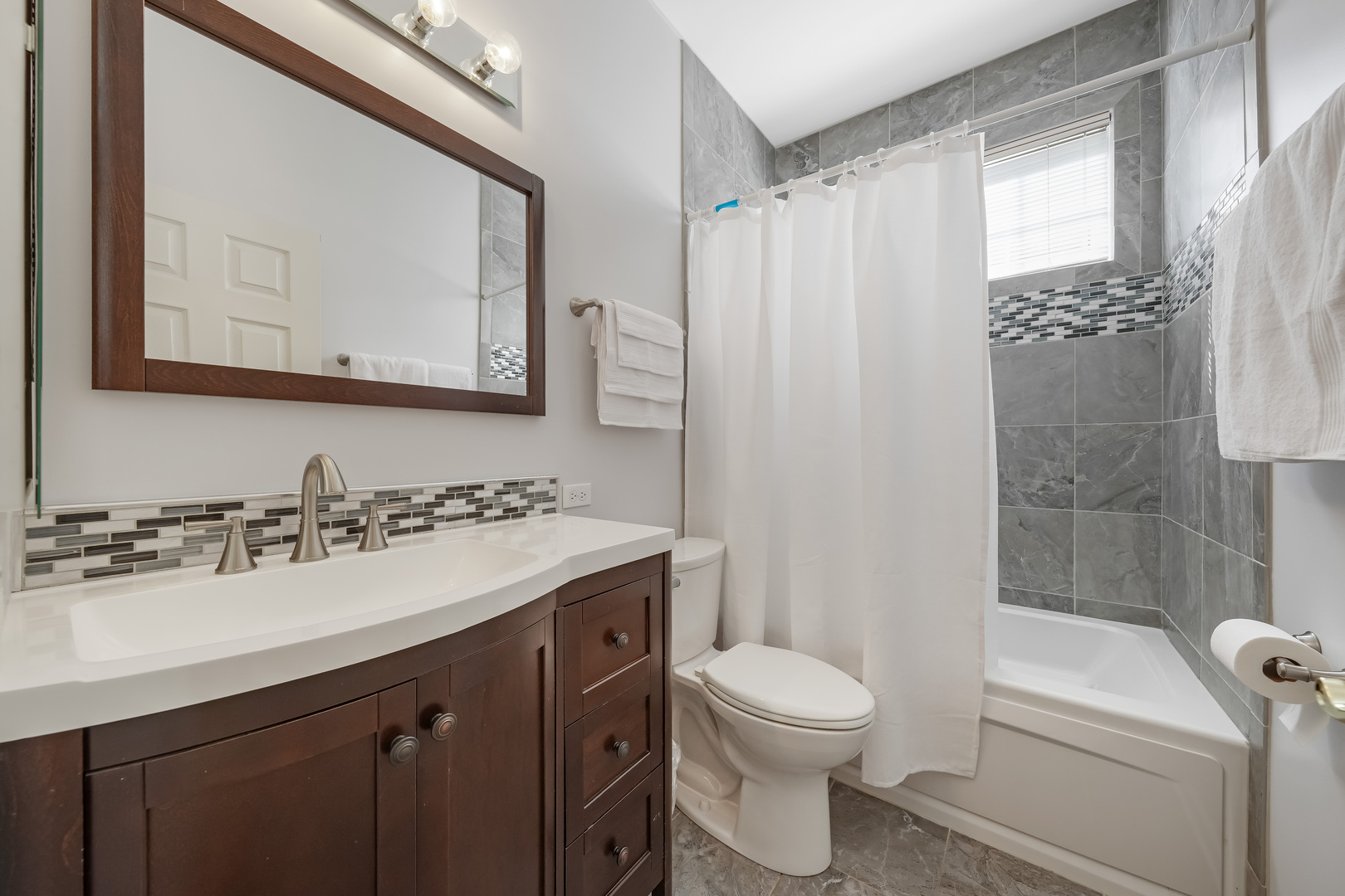 1713 Astor Avenue Oakbrook Terrace IL 60181