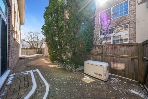 1713 Astor Avenue Oakbrook Terrace IL 60181