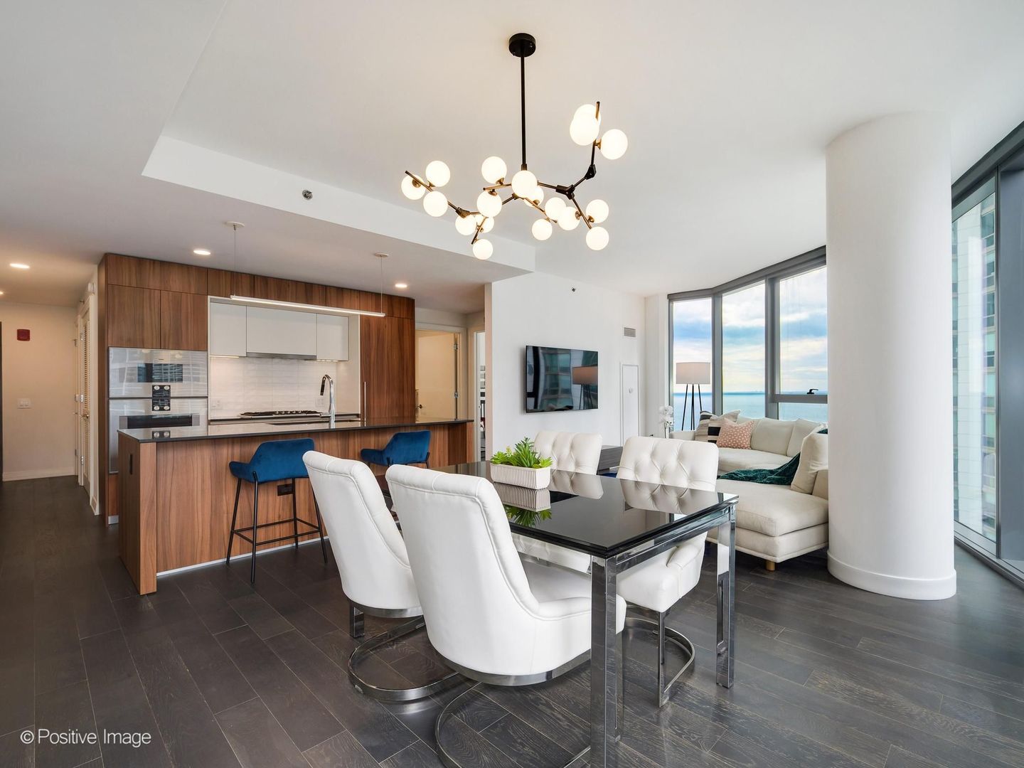 211 North Harbor Drive Chicago IL 60601