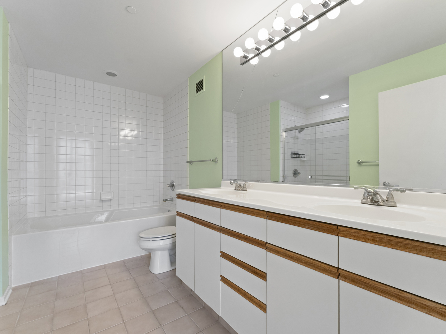 330 North Jefferson Street Chicago IL 60661