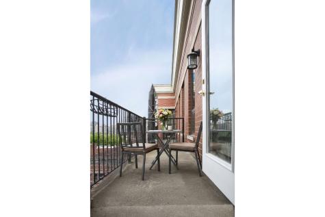 343 West Old Town Court Chicago IL 60610