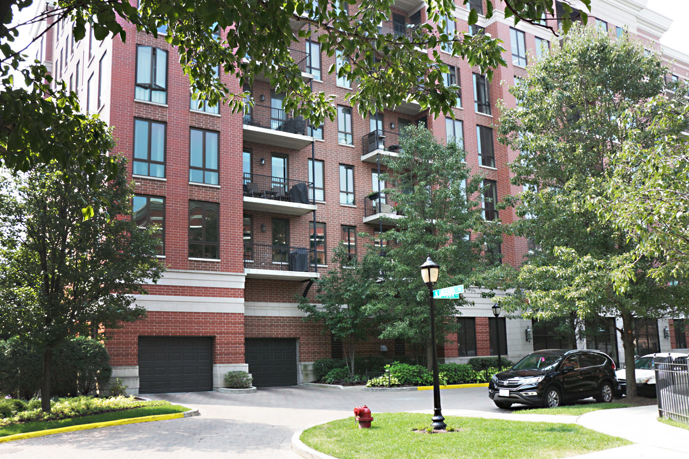343 West Old Town Court Chicago IL 60610