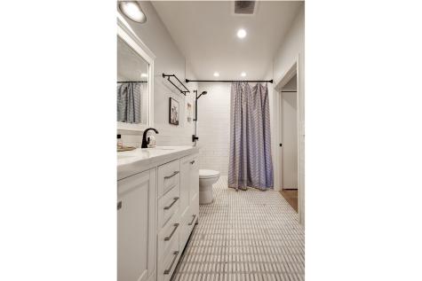 343 West Old Town Court Chicago IL 60610