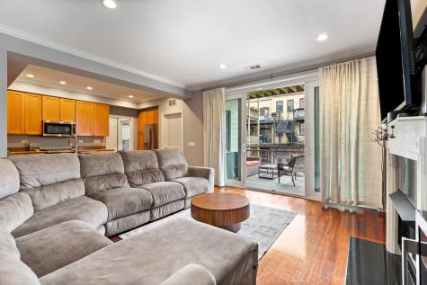1056 West Lawrence Avenue Chicago IL 60640