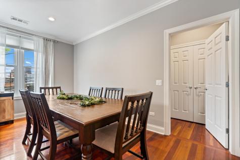 1056 West Lawrence Avenue Chicago IL 60640