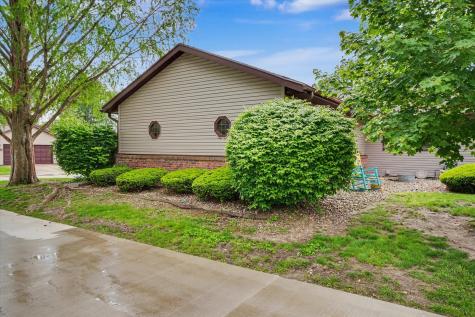 1104 Brad Drive Urbana IL 61802