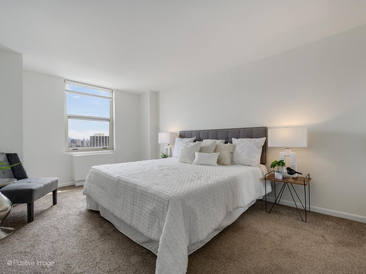 525 West Hawthorne Place Chicago IL 60657