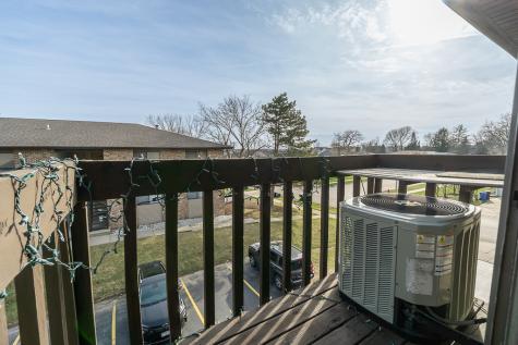 381 South Collins Street South Elgin IL 60177