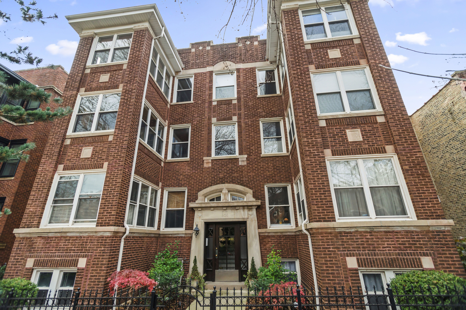 1453 West Rascher Avenue Chicago IL 60640