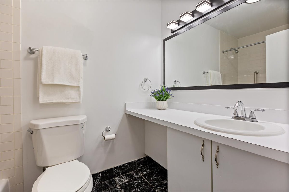 230 East Ontario Street Chicago IL 60611