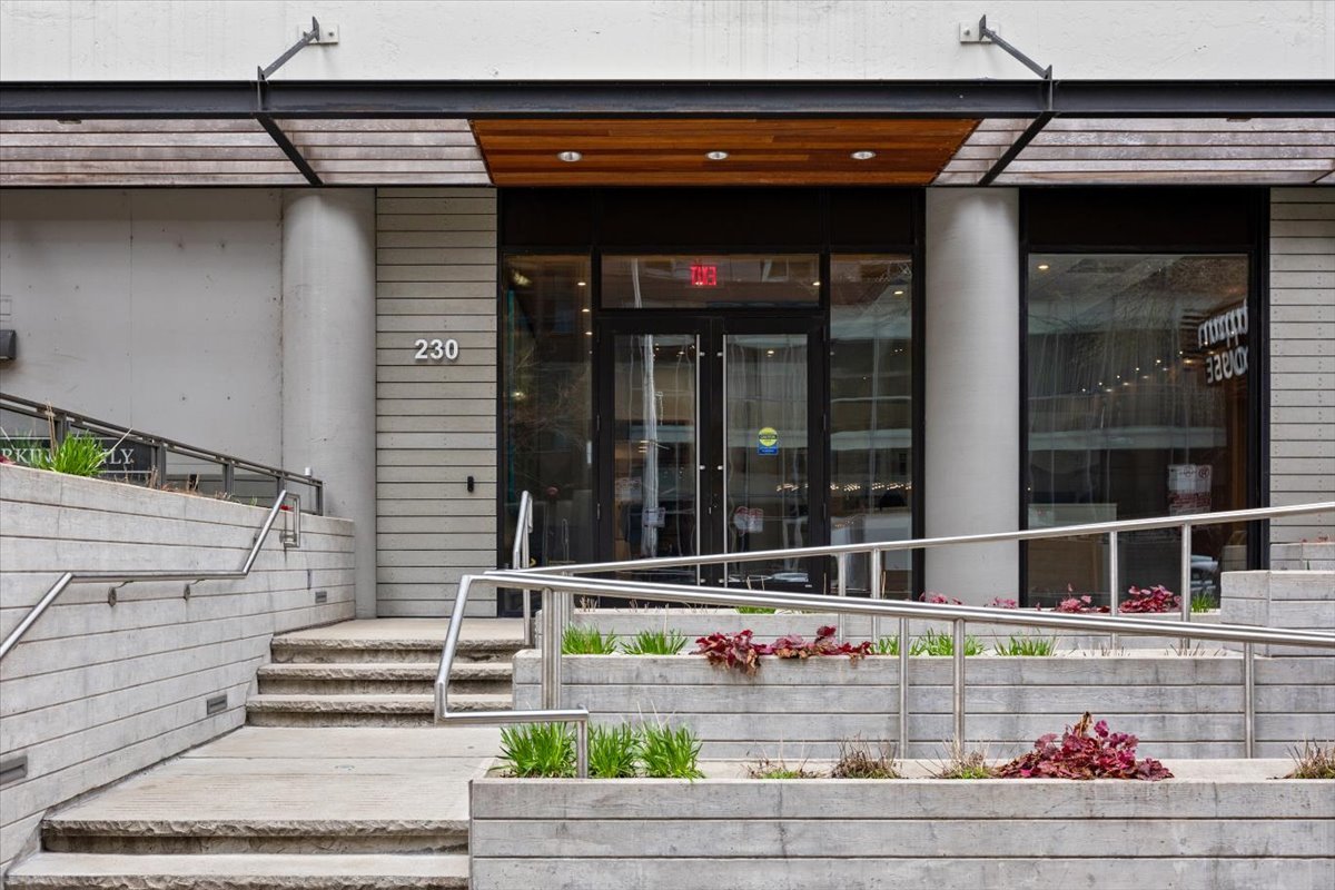 230 East Ontario Street Chicago IL 60611