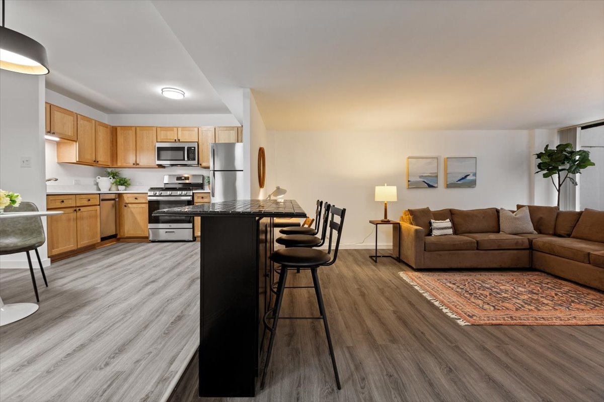 230 East Ontario Street Chicago IL 60611