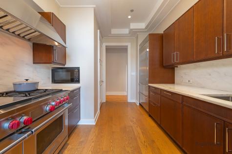 118 East Erie Street Chicago IL 60611