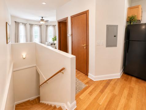 1647 West Sherwin Avenue Chicago IL 60626