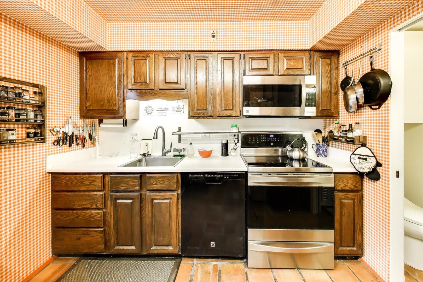 1406 Chanticleer Lane Hinsdale IL 60521