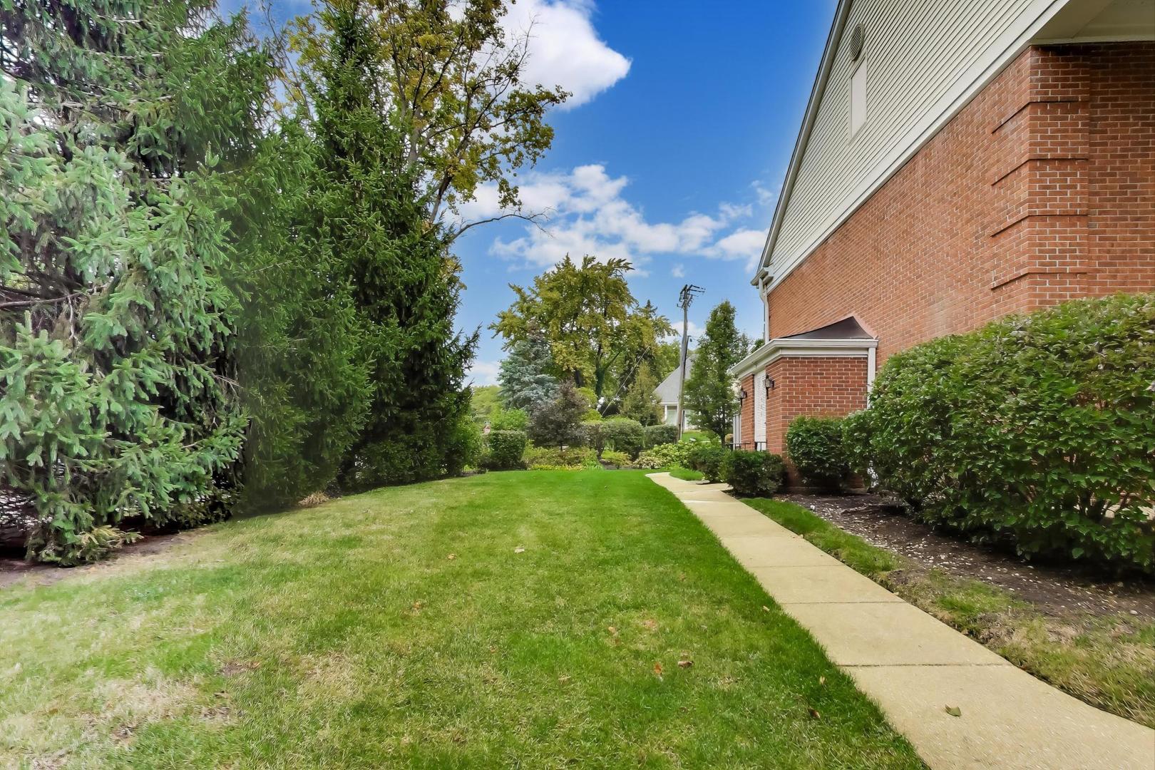 1406 Chanticleer Lane Hinsdale IL 60521