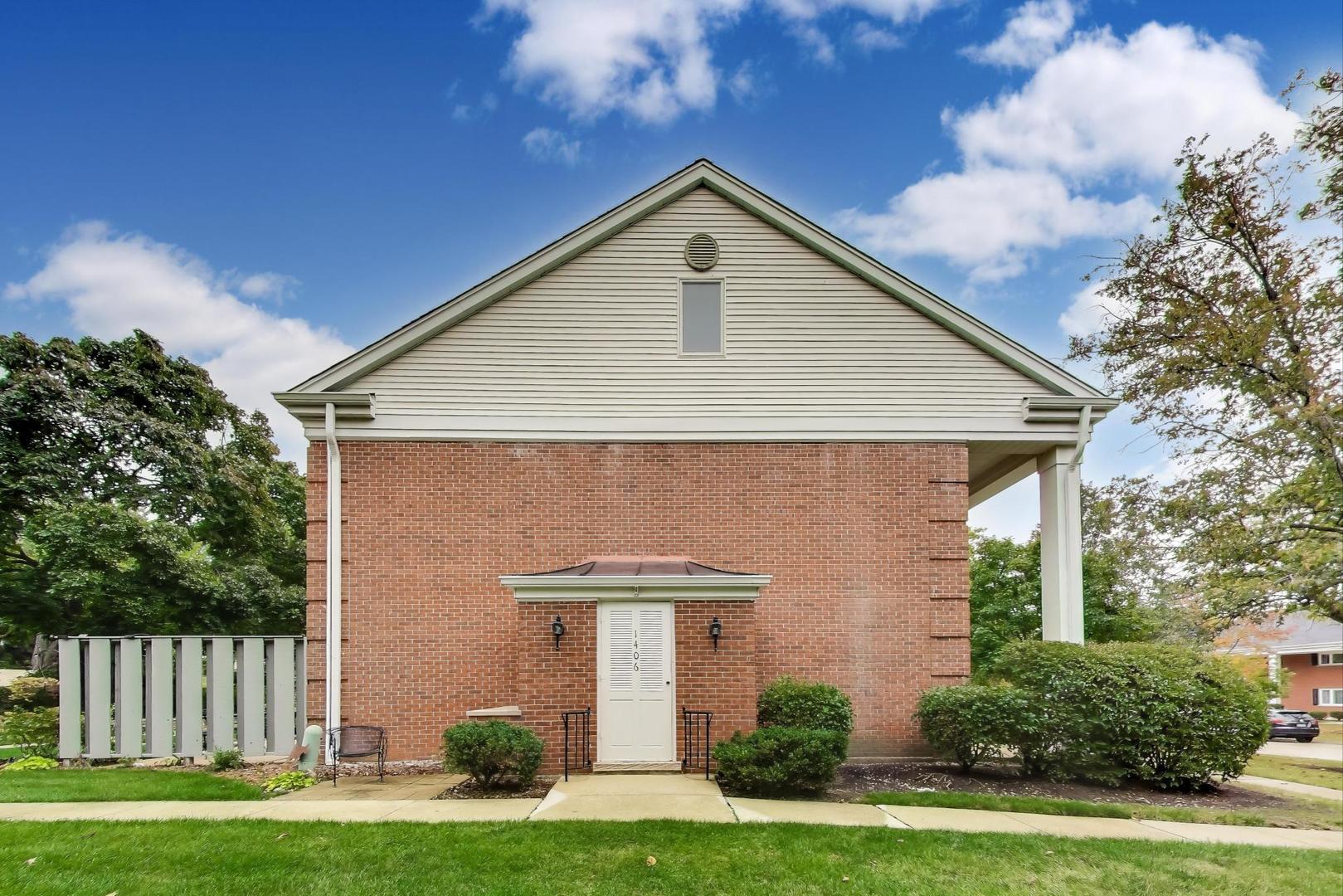 1406 Chanticleer Lane Hinsdale IL 60521