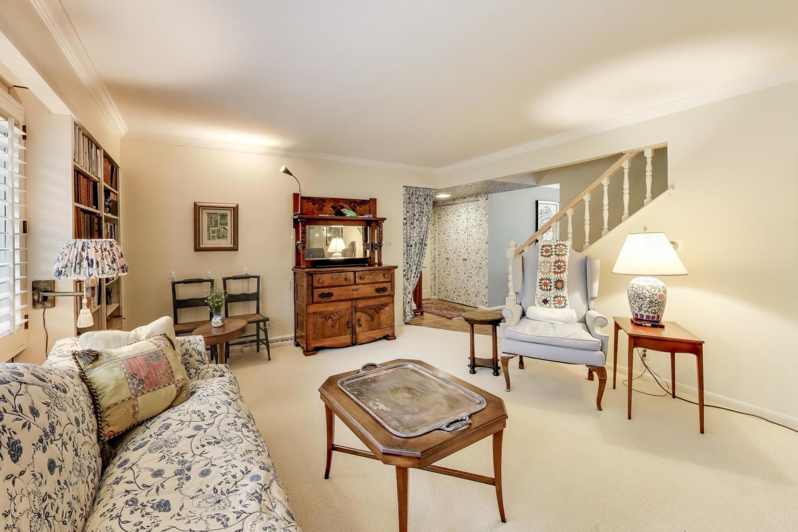 1406 Chanticleer Lane Hinsdale IL 60521
