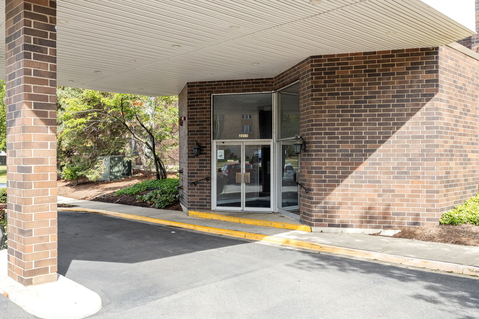 2201 South Grace Street Lombard IL 60148