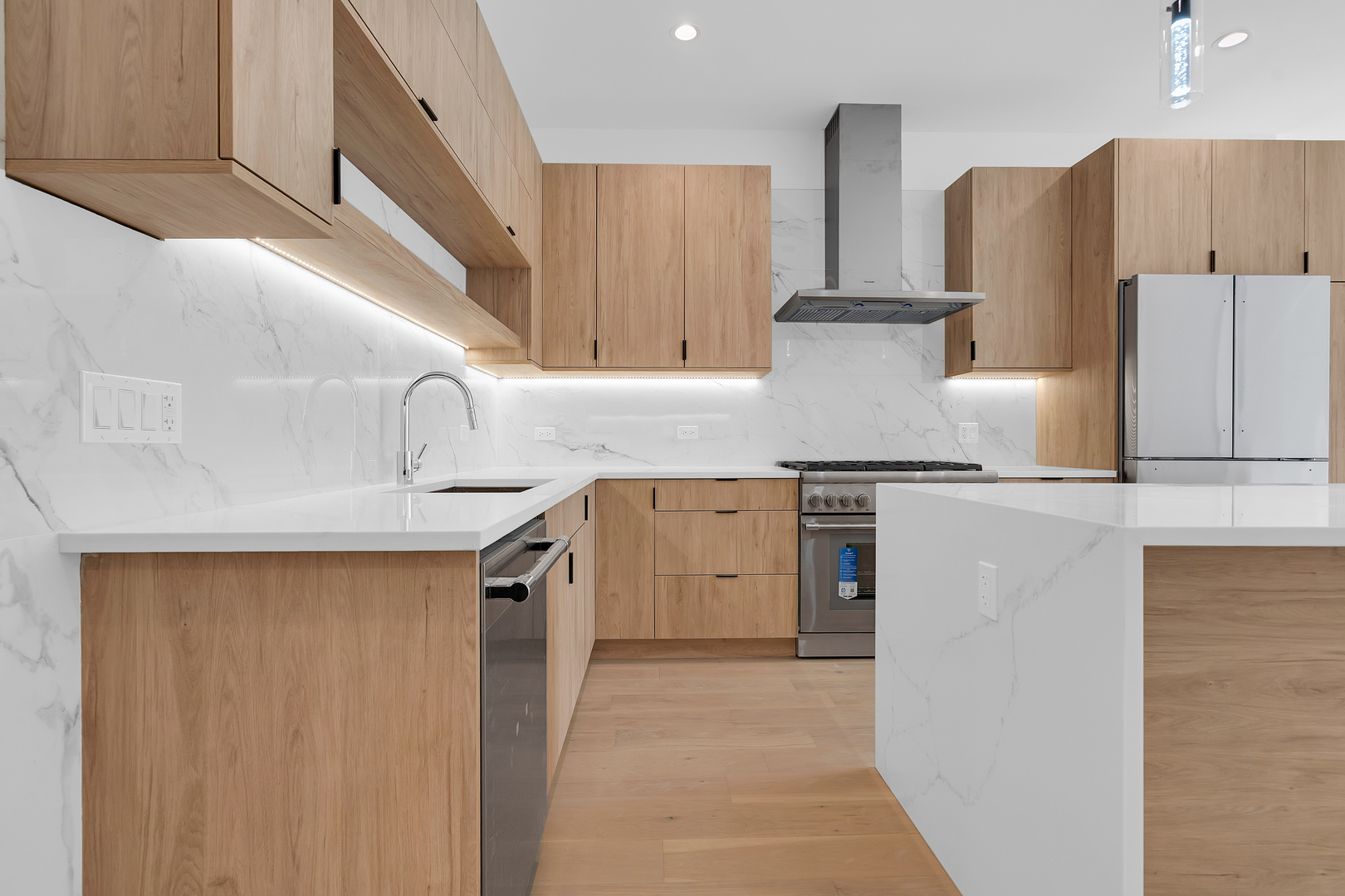 505 West Elm Street Chicago IL 60610