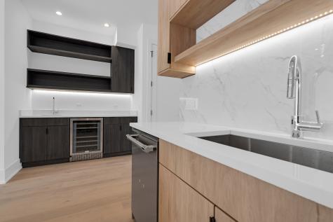 505 West Elm Street Chicago IL 60610