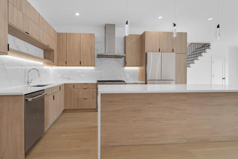 505 West Elm Street Chicago IL 60610