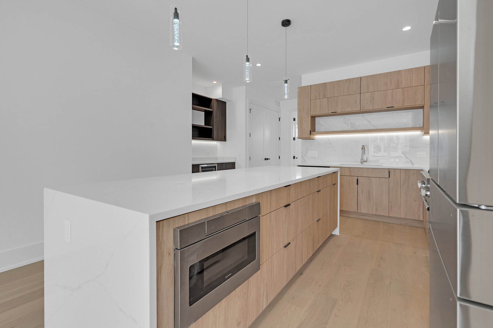 505 West Elm Street Chicago IL 60610