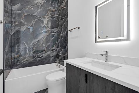 505 West Elm Street Chicago IL 60610