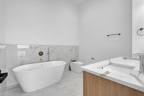 505 West Elm Street Chicago IL 60610